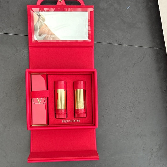 Valentino Lipstick Trio in Roman Grace and Rosso - Picture 5 of 6